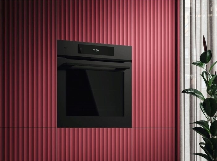 AEG Matt Black Oven