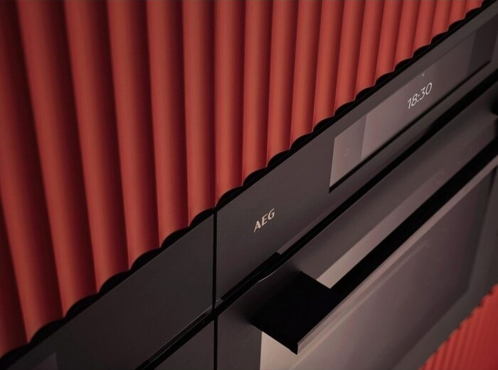 AEG matt black oven display